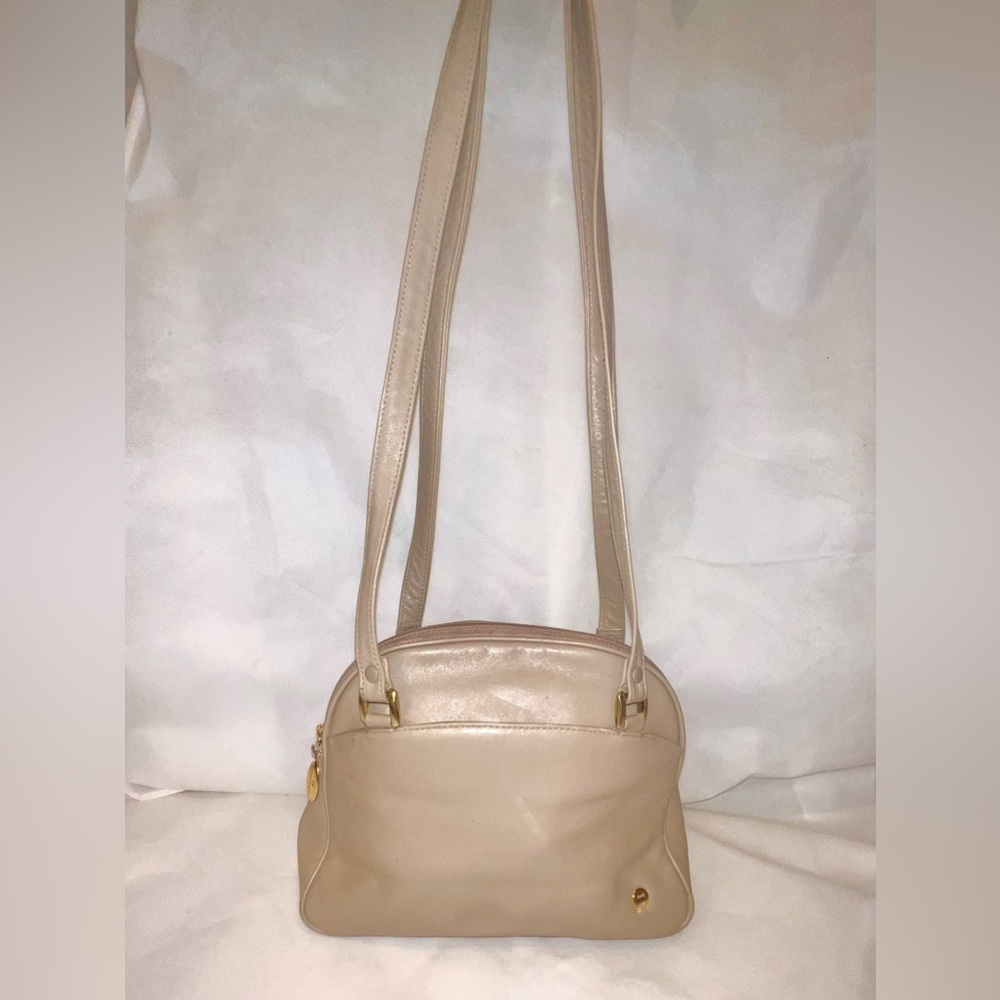 Vintage Etienne Aigner tan leather zipper closure shoulder bag, gold hardware